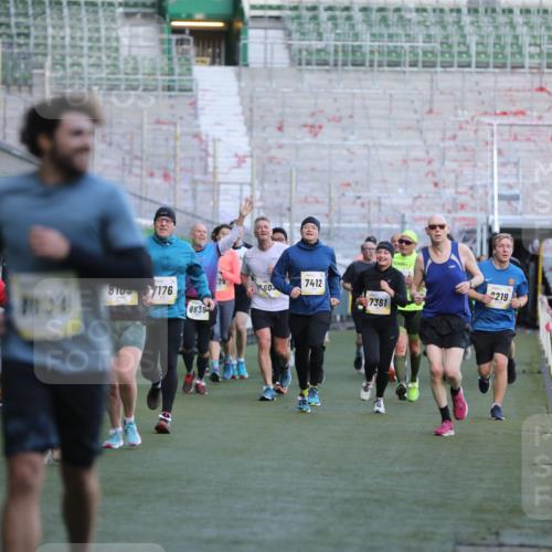 06.10.2024 - 19. swb-Marathon Bremen Yannick Fuchs http://msf.ph/oto/7449040 06.10.2024 10:30:00 Laufen im Stadion 7060, 7061, 7066, 7117, 7146, 7176, 7193, 7194, 7340, 7361, 7372, 7384, 7412, 7451, 7542, 7585, 7620, 7629, 7630, 7696, 7706, 7752, 7768, 7784, 7823, 7870, 7931, 7989, 7992, 8001, 8109, 8215, 8219, 8223, 8290, 8328, 8330, 8332, 8333, 8362, 8424, 8440, 8458, 8465, 8477, 8524, 8552, 8570, 8609, 8629, 8639, 8748, 8763, 8767, 8768, 8794, 8803, 8834, 8854, 8869, 8897, 8925, 8951, 8954, 9001, 9066 meine-sportfotos.de