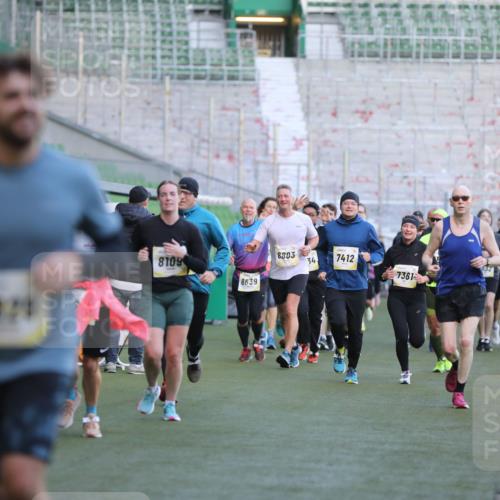 06.10.2024 - 19. swb-Marathon Bremen Yannick Fuchs http://msf.ph/oto/7449041 06.10.2024 10:30:01 Laufen im Stadion 7060, 7061, 7066, 7117, 7146, 7176, 7193, 7194, 7340, 7361, 7372, 7384, 7412, 7451, 7542, 7585, 7620, 7629, 7630, 7696, 7706, 7752, 7768, 7784, 7823, 7870, 7931, 7989, 7992, 8001, 8109, 8215, 8219, 8223, 8290, 8328, 8330, 8332, 8333, 8362, 8424, 8428, 8440, 8458, 8465, 8477, 8524, 8552, 8570, 8609, 8629, 8639, 8748, 8763, 8767, 8768, 8794, 8803, 8834, 8854, 8869, 8897, 8925, 8933, 8954 meine-sportfotos.de