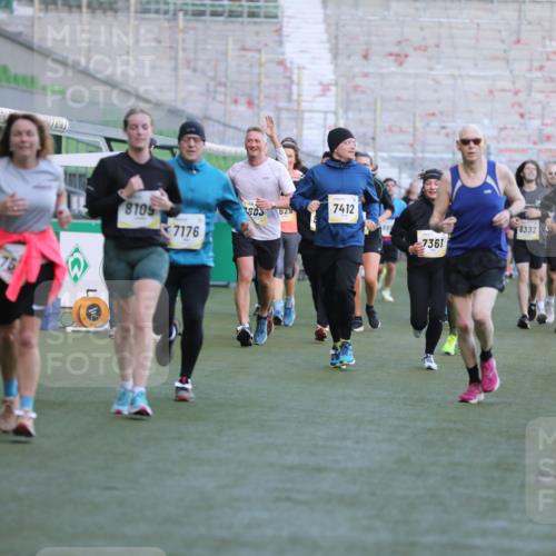 06.10.2024 - 19. swb-Marathon Bremen Yannick Fuchs http://msf.ph/oto/7449049 06.10.2024 10:30:02 Laufen im Stadion 7060, 7061, 7066, 7117, 7146, 7176, 7193, 7194, 7340, 7361, 7372, 7384, 7412, 7451, 7542, 7585, 7620, 7629, 7630, 7696, 7706, 7752, 7768, 7784, 7823, 7870, 7931, 7989, 8001, 8109, 8215, 8219, 8223, 8290, 8328, 8332, 8333, 8362, 8424, 8428, 8440, 8458, 8465, 8477, 8524, 8552, 8570, 8609, 8629, 8639, 8748, 8763, 8767, 8768, 8794, 8803, 8834, 8854, 8869, 8897, 8925, 8933, 8954, 9023 meine-sportfotos.de