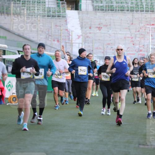 06.10.2024 - 19. swb-Marathon Bremen Yannick Fuchs http://msf.ph/oto/7449050 06.10.2024 10:30:02 Laufen im Stadion 7060, 7061, 7066, 7117, 7146, 7176, 7193, 7194, 7340, 7361, 7372, 7384, 7412, 7451, 7542, 7585, 7620, 7629, 7630, 7696, 7706, 7752, 7768, 7784, 7823, 7870, 7931, 7989, 8001, 8109, 8215, 8219, 8223, 8290, 8328, 8332, 8333, 8362, 8424, 8428, 8440, 8458, 8465, 8477, 8524, 8552, 8570, 8609, 8629, 8639, 8748, 8763, 8767, 8768, 8794, 8803, 8834, 8854, 8869, 8897, 8925, 8933, 8954, 9023 meine-sportfotos.de
