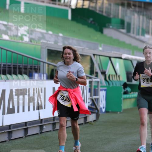 06.10.2024 - 19. swb-Marathon Bremen Yannick Fuchs http://msf.ph/oto/7449059 06.10.2024 10:30:05 Laufen im Stadion 7060, 7061, 7066, 7117, 7146, 7176, 7193, 7194, 7340, 7361, 7372, 7384, 7412, 7451, 7542, 7585, 7620, 7629, 7630, 7696, 7706, 7752, 7768, 7784, 7823, 7870, 7931, 7989, 8001, 8041, 8109, 8186, 8215, 8219, 8223, 8290, 8328, 8332, 8333, 8362, 8424, 8428, 8440, 8465, 8477, 8524, 8552, 8570, 8609, 8629, 8639, 8748, 8763, 8767, 8768, 8783, 8794, 8803, 8834, 8854, 8869, 8897, 8925, 8933, 8954, 9023, 9065 meine-sportfotos.de