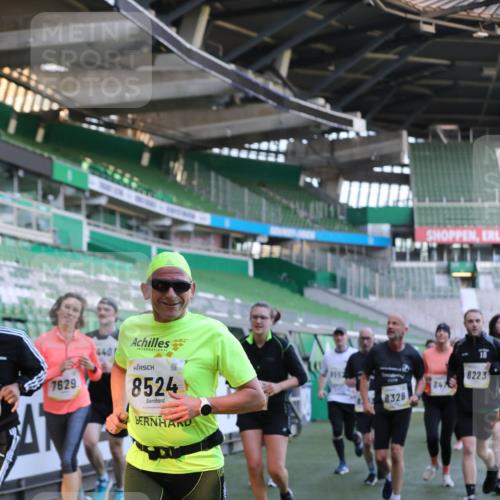 06.10.2024 - 19. swb-Marathon Bremen Yannick Fuchs http://msf.ph/oto/7449077 06.10.2024 10:30:13 Laufen im Stadion 7060, 7061, 7146, 7176, 7193, 7340, 7361, 7412, 7451, 7542, 7585, 7613, 7620, 7629, 7630, 7696, 7698, 7752, 7784, 7823, 7870, 7931, 7962, 7989, 8041, 8109, 8186, 8219, 8223, 8290, 8328, 8332, 8333, 8354, 8362, 8428, 8440, 8465, 8477, 8524, 8552, 8629, 8639, 8748, 8763, 8767, 8768, 8783, 8794, 8802, 8803, 8834, 8841, 8854, 8869, 8897, 8933, 8954, 9008, 9023, 9065, 9081 meine-sportfotos.de