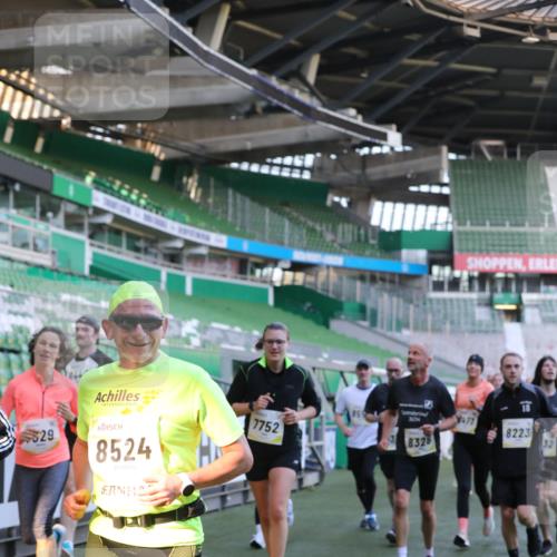 06.10.2024 - 19. swb-Marathon Bremen Yannick Fuchs http://msf.ph/oto/7449078 06.10.2024 10:30:13 Laufen im Stadion 7060, 7061, 7146, 7176, 7193, 7340, 7361, 7412, 7451, 7542, 7585, 7613, 7620, 7629, 7630, 7696, 7698, 7752, 7784, 7823, 7870, 7931, 7962, 7989, 8041, 8109, 8186, 8219, 8223, 8290, 8328, 8332, 8333, 8354, 8362, 8428, 8440, 8465, 8477, 8524, 8552, 8629, 8639, 8748, 8763, 8767, 8768, 8783, 8794, 8802, 8803, 8834, 8841, 8854, 8869, 8897, 8933, 8954, 9008, 9023, 9065, 9081 meine-sportfotos.de