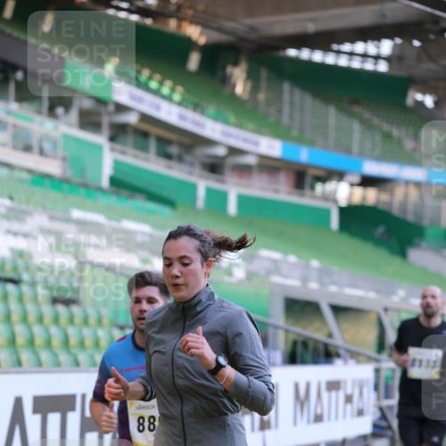 06.10.2024 - 19. swb-Marathon Bremen Yannick Fuchs http://msf.ph/oto/7449097 06.10.2024 10:30:18 Laufen im Stadion 7146, 7176, 7302, 7340, 7361, 7412, 7585, 7613, 7620, 7629, 7630, 7696, 7698, 7752, 7784, 7962, 8036, 8041, 8109, 8186, 8219, 8223, 8290, 8328, 8332, 8333, 8354, 8362, 8428, 8440, 8465, 8477, 8524, 8552, 8629, 8639, 8748, 8763, 8767, 8768, 8783, 8794, 8802, 8803, 8834, 8841, 8869, 8897, 8898, 8933, 9008, 9023, 9065, 9081 meine-sportfotos.de