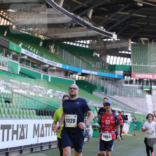 06.10.2024 - 19. swb-Marathon Bremen Yannick Fuchs http://msf.ph/oto/7449171 06.10.2024 10:30:38 Laufen im Stadion 7029, 7046, 7053, 7089, 7144, 7213, 7261, 7302, 7458, 7585, 7613, 7629, 7630, 7698, 7752, 7962, 8023, 8036, 8041, 8186, 8219, 8223, 8245, 8290, 8328, 8332, 8333, 8354, 8428, 8440, 8469, 8477, 8552, 8622, 8748, 8783, 8794, 8802, 8810, 8841, 8897, 8898, 8931, 8933, 8960, 8985, 9008, 9023, 9035, 9065, 9081 meine-sportfotos.de