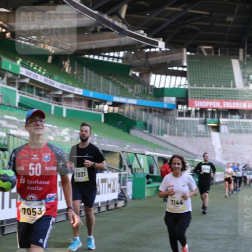 06.10.2024 - 19. swb-Marathon Bremen Yannick Fuchs http://msf.ph/oto/7449180 06.10.2024 10:30:40 Laufen im Stadion 7029, 7046, 7053, 7089, 7144, 7213, 7261, 7302, 7458, 7585, 7613, 7698, 7962, 8023, 8036, 8041, 8186, 8223, 8245, 8290, 8328, 8332, 8333, 8354, 8392, 8428, 8437, 8440, 8469, 8477, 8552, 8622, 8748, 8783, 8794, 8802, 8810, 8841, 8892, 8897, 8898, 8931, 8933, 8960, 8985, 9008, 9023, 9035, 9065, 9081 meine-sportfotos.de