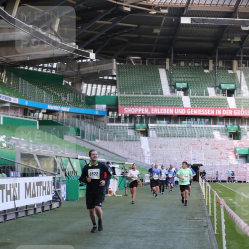 06.10.2024 - 19. swb-Marathon Bremen Yannick Fuchs http://msf.ph/oto/7449187 06.10.2024 10:30:42 Laufen im Stadion 7029, 7046, 7053, 7089, 7144, 7213, 7261, 7302, 7458, 7585, 7613, 7698, 7962, 8023, 8036, 8041, 8186, 8245, 8354, 8392, 8428, 8437, 8469, 8477, 8552, 8553, 8622, 8674, 8783, 8802, 8810, 8841, 8892, 8897, 8898, 8931, 8933, 8960, 8985, 9008, 9023, 9035, 9065, 9081 meine-sportfotos.de
