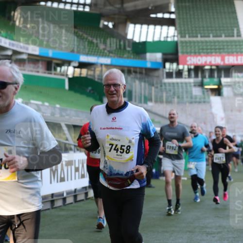 06.10.2024 - 19. swb-Marathon Bremen Yannick Fuchs http://msf.ph/oto/7449227 06.10.2024 10:30:56 Laufen im Stadion 7029, 7046, 7053, 7089, 7144, 7213, 7250, 7261, 7302, 7362, 7458, 7698, 7785, 7947, 8023, 8036, 8058, 8245, 8268, 8392, 8433, 8437, 8469, 8512, 8520, 8521, 8553, 8586, 8622, 8633, 8634, 8646, 8674, 8717, 8802, 8810, 8892, 8898, 8931, 8960, 8985, 9012, 9035, 9075, 9081, 9119 meine-sportfotos.de