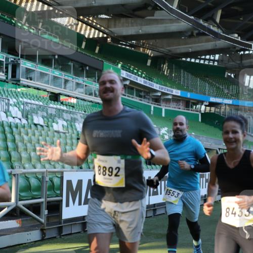 06.10.2024 - 19. swb-Marathon Bremen Yannick Fuchs http://msf.ph/oto/7449245 06.10.2024 10:31:01 Laufen im Stadion 7004, 7029, 7044, 7046, 7053, 7089, 7144, 7213, 7250, 7261, 7302, 7362, 7458, 7785, 7947, 8023, 8036, 8058, 8245, 8268, 8274, 8388, 8392, 8433, 8437, 8469, 8512, 8520, 8521, 8538, 8553, 8586, 8605, 8622, 8633, 8634, 8646, 8674, 8717, 8810, 8823, 8883, 8892, 8931, 8960, 8985, 9012, 9035, 9075, 9119, 9131 meine-sportfotos.de