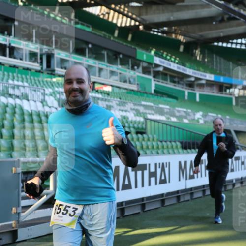 06.10.2024 - 19. swb-Marathon Bremen Yannick Fuchs http://msf.ph/oto/7449250 06.10.2024 10:31:03 Laufen im Stadion 7004, 7029, 7044, 7046, 7053, 7089, 7144, 7213, 7250, 7261, 7302, 7362, 7458, 7659, 7730, 7785, 7947, 7990, 8023, 8058, 8245, 8267, 8268, 8274, 8388, 8392, 8433, 8437, 8469, 8512, 8520, 8521, 8538, 8553, 8586, 8605, 8622, 8633, 8634, 8646, 8674, 8717, 8810, 8823, 8883, 8892, 8931, 8958, 8960, 8985, 9012, 9035, 9075, 9119, 9131 meine-sportfotos.de