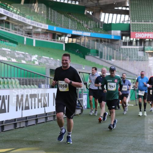 06.10.2024 - 19. swb-Marathon Bremen Yannick Fuchs http://msf.ph/oto/7449255 06.10.2024 10:31:04 Laufen im Stadion 7004, 7029, 7044, 7046, 7053, 7089, 7144, 7213, 7250, 7261, 7362, 7458, 7659, 7730, 7785, 7806, 7947, 7990, 8023, 8058, 8245, 8267, 8268, 8274, 8346, 8388, 8392, 8433, 8437, 8469, 8512, 8520, 8521, 8538, 8553, 8586, 8605, 8622, 8633, 8634, 8646, 8674, 8717, 8810, 8823, 8883, 8892, 8931, 8958, 8960, 8985, 9012, 9035, 9075, 9119, 9131 meine-sportfotos.de