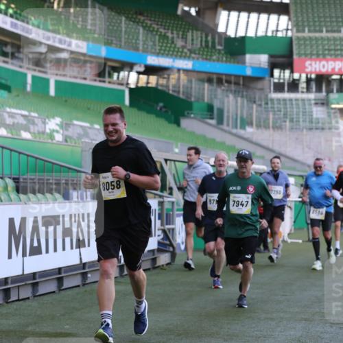 06.10.2024 - 19. swb-Marathon Bremen Yannick Fuchs http://msf.ph/oto/7449256 06.10.2024 10:31:05 Laufen im Stadion 7004, 7044, 7046, 7053, 7089, 7144, 7213, 7250, 7261, 7362, 7458, 7659, 7730, 7785, 7806, 7947, 7990, 8023, 8058, 8245, 8267, 8268, 8274, 8346, 8388, 8392, 8433, 8437, 8469, 8512, 8520, 8521, 8538, 8553, 8586, 8605, 8622, 8633, 8634, 8646, 8674, 8717, 8810, 8823, 8883, 8892, 8931, 8958, 8960, 8985, 9012, 9035, 9075, 9119, 9131 meine-sportfotos.de