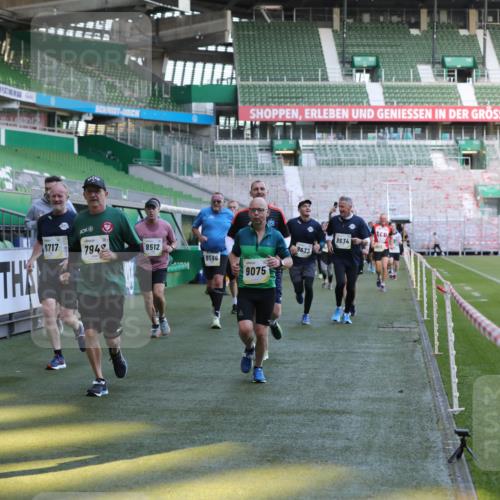 06.10.2024 - 19. swb-Marathon Bremen Yannick Fuchs http://msf.ph/oto/7449263 06.10.2024 10:31:06 Laufen im Stadion 7004, 7044, 7046, 7089, 7144, 7213, 7250, 7261, 7362, 7458, 7659, 7730, 7785, 7806, 7947, 7990, 8014, 8023, 8058, 8245, 8267, 8268, 8274, 8346, 8388, 8392, 8433, 8437, 8512, 8520, 8521, 8538, 8553, 8586, 8605, 8622, 8633, 8634, 8646, 8674, 8717, 8810, 8823, 8883, 8892, 8931, 8958, 8960, 8985, 9012, 9035, 9075, 9119, 9131 meine-sportfotos.de
