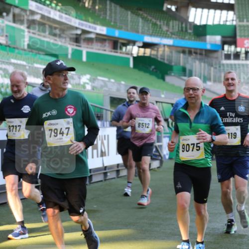 06.10.2024 - 19. swb-Marathon Bremen Yannick Fuchs http://msf.ph/oto/7449269 06.10.2024 10:31:08 Laufen im Stadion 7004, 7044, 7046, 7089, 7213, 7250, 7261, 7362, 7458, 7546, 7659, 7730, 7785, 7806, 7947, 7990, 8014, 8023, 8058, 8245, 8267, 8268, 8274, 8346, 8388, 8392, 8433, 8437, 8512, 8520, 8521, 8538, 8553, 8586, 8605, 8622, 8633, 8634, 8646, 8674, 8677, 8717, 8776, 8810, 8823, 8883, 8892, 8931, 8958, 8960, 8985, 9012, 9035, 9075, 9119, 9131 meine-sportfotos.de
