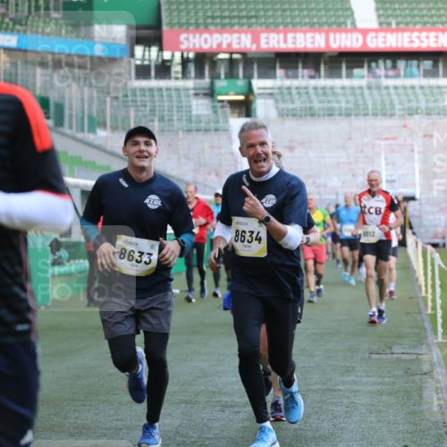 06.10.2024 - 19. swb-Marathon Bremen Yannick Fuchs http://msf.ph/oto/7449274 06.10.2024 10:31:10 Laufen im Stadion 7004, 7044, 7046, 7089, 7213, 7250, 7261, 7362, 7458, 7546, 7659, 7730, 7785, 7806, 7947, 7990, 8014, 8023, 8058, 8245, 8267, 8268, 8274, 8346, 8388, 8392, 8433, 8437, 8512, 8520, 8521, 8538, 8553, 8586, 8605, 8622, 8633, 8634, 8646, 8674, 8677, 8717, 8776, 8810, 8823, 8883, 8892, 8958, 8960, 8985, 8998, 9012, 9035, 9037, 9075, 9119, 9131 meine-sportfotos.de