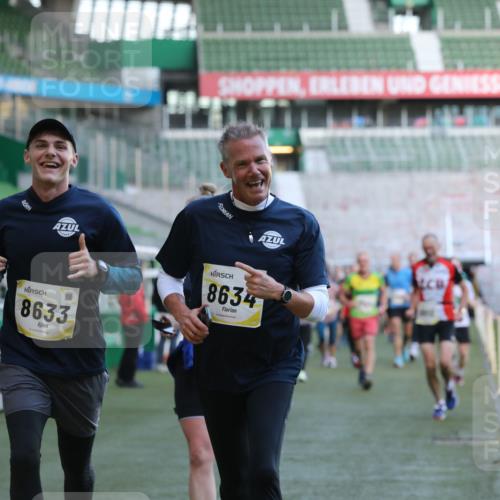 06.10.2024 - 19. swb-Marathon Bremen Yannick Fuchs http://msf.ph/oto/7449280 06.10.2024 10:31:11 Laufen im Stadion 7004, 7044, 7046, 7089, 7213, 7250, 7261, 7362, 7458, 7546, 7659, 7730, 7785, 7806, 7947, 7990, 8014, 8023, 8058, 8245, 8267, 8268, 8274, 8346, 8388, 8392, 8433, 8437, 8512, 8520, 8521, 8538, 8553, 8586, 8605, 8622, 8633, 8634, 8646, 8674, 8677, 8717, 8776, 8810, 8823, 8883, 8892, 8958, 8960, 8985, 8998, 9012, 9035, 9037, 9075, 9119, 9131 meine-sportfotos.de