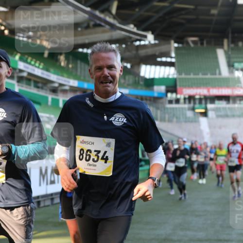 06.10.2024 - 19. swb-Marathon Bremen Yannick Fuchs http://msf.ph/oto/7449291 06.10.2024 10:31:12 Laufen im Stadion 7004, 7044, 7046, 7089, 7213, 7250, 7261, 7362, 7458, 7546, 7659, 7730, 7785, 7806, 7947, 7990, 8014, 8023, 8058, 8237, 8245, 8267, 8268, 8274, 8346, 8388, 8392, 8433, 8437, 8512, 8520, 8521, 8538, 8553, 8586, 8605, 8633, 8634, 8646, 8674, 8677, 8717, 8776, 8810, 8823, 8883, 8892, 8958, 8960, 8985, 8998, 9012, 9035, 9037, 9075, 9119, 9131 meine-sportfotos.de