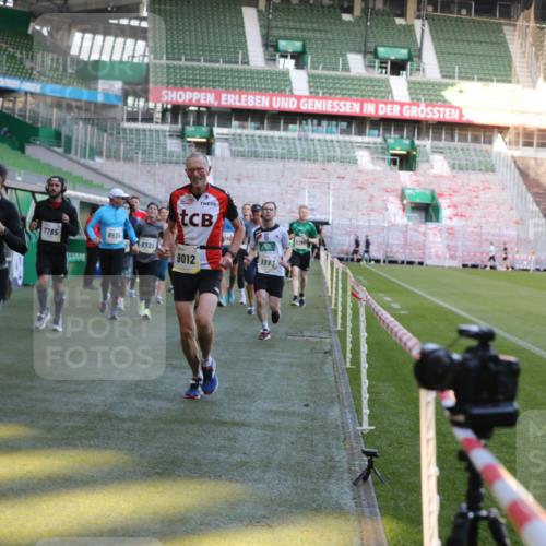 06.10.2024 - 19. swb-Marathon Bremen Yannick Fuchs http://msf.ph/oto/7449306 06.10.2024 10:31:15 Laufen im Stadion 7004, 7044, 7089, 7213, 7250, 7261, 7362, 7439, 7458, 7546, 7659, 7730, 7785, 7806, 7947, 7990, 8014, 8023, 8058, 8237, 8245, 8267, 8268, 8274, 8346, 8388, 8392, 8433, 8437, 8512, 8520, 8521, 8538, 8553, 8586, 8605, 8614, 8633, 8634, 8646, 8674, 8677, 8710, 8717, 8776, 8810, 8823, 8883, 8892, 8958, 8960, 8985, 8998, 9012, 9035, 9037, 9075, 9119, 9131 meine-sportfotos.de