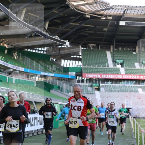 06.10.2024 - 19. swb-Marathon Bremen Yannick Fuchs http://msf.ph/oto/7449307 06.10.2024 10:31:17 Laufen im Stadion 7004, 7044, 7089, 7213, 7250, 7261, 7362, 7439, 7458, 7467, 7546, 7659, 7730, 7785, 7806, 7947, 7990, 8014, 8023, 8058, 8237, 8245, 8267, 8268, 8274, 8346, 8388, 8392, 8433, 8437, 8512, 8520, 8521, 8538, 8553, 8586, 8605, 8614, 8633, 8634, 8646, 8674, 8676, 8677, 8710, 8717, 8761, 8776, 8807, 8810, 8823, 8883, 8892, 8958, 8985, 8998, 9012, 9035, 9037, 9075, 9119, 9131 meine-sportfotos.de