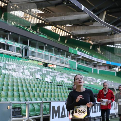 06.10.2024 - 19. swb-Marathon Bremen Yannick Fuchs http://msf.ph/oto/7449309 06.10.2024 10:31:17 Laufen im Stadion 7004, 7044, 7089, 7213, 7250, 7261, 7362, 7439, 7458, 7467, 7546, 7659, 7730, 7785, 7806, 7947, 7990, 8014, 8023, 8058, 8237, 8245, 8267, 8268, 8274, 8346, 8388, 8392, 8433, 8437, 8512, 8520, 8521, 8538, 8553, 8586, 8605, 8614, 8633, 8634, 8646, 8674, 8676, 8677, 8710, 8717, 8761, 8776, 8807, 8810, 8823, 8883, 8892, 8958, 8985, 8998, 9012, 9035, 9037, 9075, 9119, 9131 meine-sportfotos.de