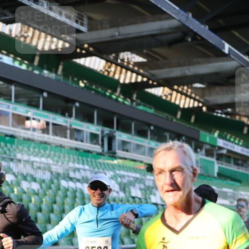 06.10.2024 - 19. swb-Marathon Bremen Yannick Fuchs http://msf.ph/oto/7449322 06.10.2024 10:31:21 Laufen im Stadion 7004, 7044, 7213, 7250, 7362, 7439, 7458, 7467, 7546, 7659, 7730, 7785, 7806, 7947, 7990, 8014, 8040, 8058, 8237, 8267, 8268, 8274, 8346, 8388, 8392, 8433, 8437, 8459, 8512, 8520, 8521, 8538, 8553, 8586, 8605, 8614, 8624, 8633, 8634, 8646, 8674, 8676, 8677, 8710, 8717, 8761, 8776, 8807, 8823, 8883, 8892, 8958, 8971, 8998, 9012, 9037, 9075, 9119, 9131 meine-sportfotos.de