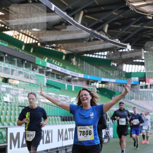 06.10.2024 - 19. swb-Marathon Bremen Yannick Fuchs http://msf.ph/oto/7449340 06.10.2024 10:31:26 Laufen im Stadion 7004, 7005, 7044, 7233, 7250, 7362, 7439, 7467, 7486, 7545, 7546, 7659, 7730, 7785, 7806, 7947, 7990, 8014, 8040, 8058, 8237, 8267, 8268, 8274, 8305, 8346, 8388, 8433, 8459, 8512, 8520, 8521, 8538, 8553, 8586, 8605, 8614, 8624, 8633, 8634, 8646, 8674, 8676, 8677, 8710, 8717, 8761, 8776, 8807, 8823, 8883, 8958, 8971, 8998, 9012, 9037, 9050, 9067, 9075, 9119, 9131 meine-sportfotos.de
