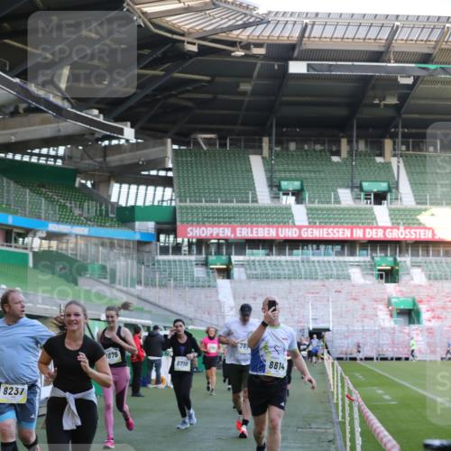 06.10.2024 - 19. swb-Marathon Bremen Yannick Fuchs http://msf.ph/oto/7449359 06.10.2024 10:31:30 Laufen im Stadion 7004, 7005, 7044, 7225, 7233, 7250, 7362, 7439, 7467, 7486, 7545, 7546, 7575, 7659, 7730, 7785, 7806, 7947, 7990, 8014, 8040, 8058, 8123, 8237, 8267, 8268, 8274, 8304, 8305, 8346, 8388, 8416, 8459, 8512, 8520, 8521, 8538, 8586, 8605, 8614, 8624, 8633, 8634, 8646, 8676, 8677, 8710, 8717, 8761, 8776, 8807, 8823, 8883, 8958, 8971, 8998, 9012, 9037, 9050, 9067, 9075, 9119, 9131 meine-sportfotos.de