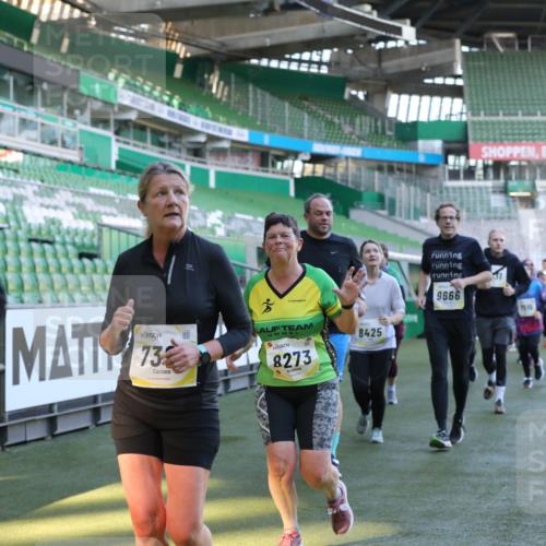 06.10.2024 - 19. swb-Marathon Bremen Yannick Fuchs http://msf.ph/oto/7449375 06.10.2024 10:35:54 Laufen im Stadion 7018, 7020, 7167, 7182, 7341, 7353, 7391, 7393, 7428, 7460, 7462, 7514, 7515, 7522, 7573, 7609, 7610, 7639, 7667, 7686, 7694, 7724, 7829, 7830, 7878, 7904, 7907, 7937, 7945, 7967, 7969, 7977, 8096, 8121, 8131, 8191, 8212, 8265, 8273, 8367, 8421, 8425, 8462, 8483, 8486, 8530, 8562, 8582, 8595, 8638, 8668, 8675, 8685, 8704, 8787, 8818, 8837, 8914, 8920, 8940, 8941, 8952, 8957, 9017, 9029, 9128, 9666 meine-sportfotos.de