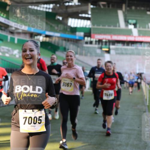 06.10.2024 - 19. swb-Marathon Bremen Yannick Fuchs http://msf.ph/oto/7449414 06.10.2024 10:31:46 Laufen im Stadion 7004, 7005, 7007, 7055, 7090, 7225, 7233, 7380, 7386, 7439, 7467, 7474, 7486, 7493, 7545, 7546, 7575, 7628, 7659, 7730, 7762, 7782, 7794, 7806, 7847, 7850, 7872, 7974, 7990, 8013, 8014, 8040, 8052, 8123, 8233, 8237, 8267, 8304, 8305, 8346, 8388, 8413, 8416, 8418, 8459, 8557, 8605, 8614, 8624, 8676, 8677, 8710, 8744, 8757, 8761, 8769, 8776, 8807, 8874, 8958, 8971, 8998, 9037, 9050, 9067, 9131 meine-sportfotos.de