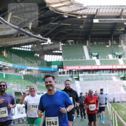 06.10.2024 - 19. swb-Marathon Bremen Yannick Fuchs http://msf.ph/oto/7449427 06.10.2024 10:36:01 Laufen im Stadion 7018, 7020, 7051, 7101, 7102, 7167, 7182, 7341, 7353, 7391, 7393, 7428, 7434, 7460, 7462, 7514, 7515, 7522, 7573, 7609, 7610, 7639, 7667, 7686, 7694, 7724, 7878, 7904, 7907, 7937, 7945, 7951, 7967, 7969, 7977, 8096, 8102, 8131, 8191, 8212, 8253, 8254, 8265, 8273, 8367, 8379, 8401, 8421, 8425, 8462, 8483, 8486, 8530, 8562, 8582, 8638, 8668, 8675, 8685, 8704, 8787, 8818, 8837, 8914, 8920, 8940, 8941, 8957, 9017, 9029, 9042, 9043, 9128, 9666 meine-sportfotos.de