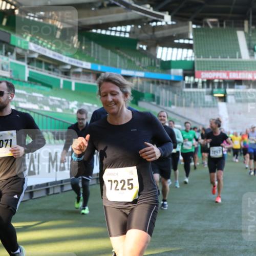 06.10.2024 - 19. swb-Marathon Bremen Yannick Fuchs http://msf.ph/oto/7449434 06.10.2024 10:31:49 Laufen im Stadion 7005, 7007, 7055, 7090, 7225, 7233, 7379, 7380, 7386, 7439, 7467, 7474, 7486, 7493, 7545, 7546, 7575, 7628, 7689, 7762, 7782, 7794, 7806, 7847, 7850, 7872, 7894, 7974, 8013, 8014, 8040, 8052, 8061, 8123, 8132, 8233, 8237, 8304, 8305, 8346, 8413, 8416, 8418, 8459, 8557, 8576, 8584, 8614, 8624, 8676, 8677, 8710, 8744, 8757, 8761, 8769, 8776, 8807, 8826, 8874, 8971, 8998, 9037, 9050, 9067 meine-sportfotos.de
