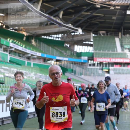 06.10.2024 - 19. swb-Marathon Bremen Yannick Fuchs http://msf.ph/oto/7449445 06.10.2024 10:36:04 Laufen im Stadion 7018, 7020, 7051, 7101, 7102, 7167, 7182, 7391, 7393, 7434, 7460, 7462, 7514, 7515, 7522, 7573, 7609, 7610, 7639, 7667, 7686, 7694, 7724, 7878, 7907, 7937, 7939, 7945, 7951, 7967, 7969, 7977, 8096, 8102, 8131, 8212, 8253, 8254, 8265, 8273, 8367, 8379, 8401, 8425, 8462, 8483, 8486, 8530, 8545, 8562, 8582, 8638, 8668, 8675, 8685, 8704, 8787, 8818, 8837, 8914, 8920, 8940, 8941, 8957, 9017, 9020, 9042, 9043, 9128, 9666 meine-sportfotos.de