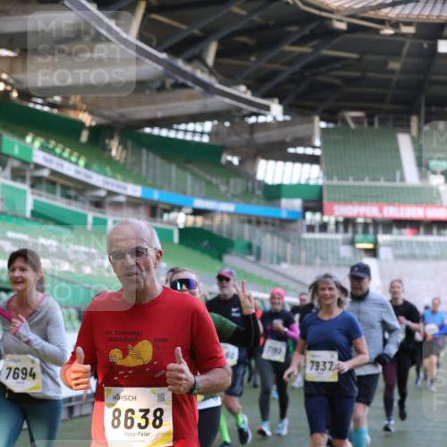 06.10.2024 - 19. swb-Marathon Bremen Yannick Fuchs http://msf.ph/oto/7449449 06.10.2024 10:36:04 Laufen im Stadion 7018, 7020, 7051, 7101, 7102, 7167, 7182, 7391, 7393, 7434, 7460, 7462, 7514, 7515, 7522, 7573, 7609, 7610, 7639, 7667, 7686, 7694, 7724, 7878, 7907, 7937, 7939, 7945, 7951, 7967, 7969, 7977, 8096, 8102, 8131, 8212, 8253, 8254, 8265, 8273, 8367, 8379, 8401, 8425, 8462, 8483, 8486, 8530, 8545, 8562, 8582, 8638, 8668, 8675, 8685, 8704, 8787, 8818, 8837, 8914, 8920, 8940, 8941, 8957, 9017, 9020, 9042, 9043, 9128, 9666 meine-sportfotos.de