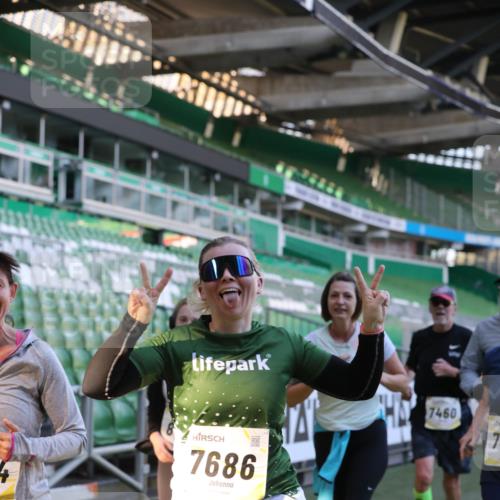 06.10.2024 - 19. swb-Marathon Bremen Yannick Fuchs http://msf.ph/oto/7449458 06.10.2024 10:36:06 Laufen im Stadion 7018, 7020, 7051, 7101, 7102, 7167, 7182, 7391, 7393, 7434, 7460, 7462, 7514, 7515, 7522, 7573, 7609, 7610, 7639, 7667, 7686, 7694, 7724, 7769, 7878, 7907, 7937, 7939, 7945, 7951, 7969, 7977, 8096, 8102, 8125, 8131, 8212, 8253, 8254, 8265, 8273, 8367, 8379, 8401, 8425, 8462, 8483, 8486, 8530, 8545, 8562, 8582, 8638, 8668, 8675, 8685, 8704, 8737, 8787, 8818, 8837, 8914, 8920, 8940, 8941, 8957, 9017, 9020, 9042, 9043, 9128, 9666 meine-sportfotos.de
