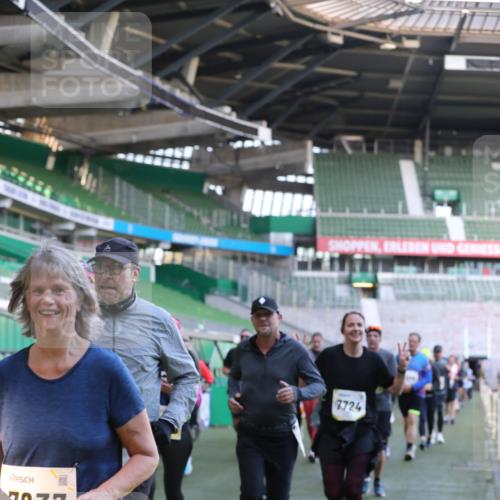 06.10.2024 - 19. swb-Marathon Bremen Yannick Fuchs http://msf.ph/oto/7449465 06.10.2024 10:36:07 Laufen im Stadion 7018, 7020, 7051, 7101, 7102, 7167, 7182, 7391, 7393, 7434, 7460, 7462, 7514, 7515, 7522, 7573, 7609, 7610, 7639, 7667, 7686, 7694, 7724, 7769, 7878, 7907, 7937, 7939, 7945, 7951, 7969, 7977, 8096, 8102, 8125, 8131, 8212, 8253, 8254, 8265, 8273, 8367, 8379, 8401, 8425, 8462, 8483, 8486, 8530, 8545, 8562, 8582, 8638, 8668, 8675, 8685, 8704, 8737, 8787, 8818, 8837, 8914, 8920, 8940, 8941, 8957, 9017, 9020, 9042, 9043, 9128, 9666 meine-sportfotos.de
