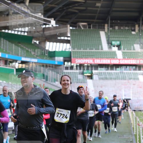 06.10.2024 - 19. swb-Marathon Bremen Yannick Fuchs http://msf.ph/oto/7449470 06.10.2024 10:36:07 Laufen im Stadion 7018, 7020, 7051, 7101, 7102, 7167, 7182, 7391, 7393, 7434, 7460, 7462, 7514, 7515, 7522, 7573, 7609, 7610, 7639, 7667, 7686, 7694, 7724, 7769, 7878, 7907, 7937, 7939, 7945, 7951, 7969, 7977, 8096, 8102, 8125, 8131, 8212, 8253, 8254, 8265, 8273, 8367, 8379, 8401, 8425, 8462, 8483, 8486, 8530, 8545, 8562, 8582, 8638, 8668, 8675, 8685, 8704, 8737, 8787, 8818, 8837, 8914, 8920, 8940, 8941, 8957, 9017, 9020, 9042, 9043, 9128, 9666 meine-sportfotos.de