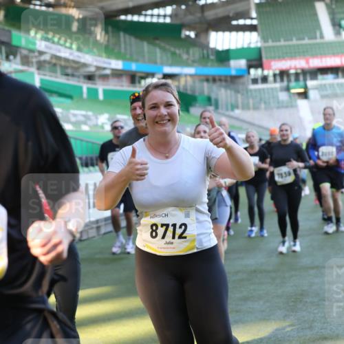 06.10.2024 - 19. swb-Marathon Bremen Yannick Fuchs http://msf.ph/oto/7449479 06.10.2024 10:36:10 Laufen im Stadion 7018, 7020, 7051, 7101, 7102, 7167, 7182, 7391, 7393, 7434, 7460, 7462, 7514, 7515, 7522, 7573, 7609, 7610, 7639, 7667, 7686, 7694, 7724, 7769, 7878, 7907, 7937, 7939, 7944, 7945, 7951, 7969, 7977, 8096, 8102, 8116, 8125, 8131, 8212, 8253, 8254, 8265, 8273, 8367, 8379, 8401, 8425, 8462, 8483, 8486, 8530, 8545, 8562, 8582, 8638, 8668, 8675, 8685, 8704, 8737, 8787, 8818, 8837, 8914, 8920, 8940, 8941, 8957, 9017, 9020, 9042, 9043, 9083, 9128, 9666 meine-sportfotos.de