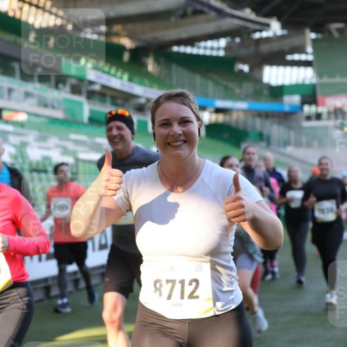 06.10.2024 - 19. swb-Marathon Bremen Yannick Fuchs http://msf.ph/oto/7449485 06.10.2024 10:36:10 Laufen im Stadion 7018, 7020, 7051, 7101, 7102, 7167, 7182, 7391, 7393, 7434, 7460, 7462, 7514, 7515, 7522, 7573, 7609, 7610, 7639, 7667, 7686, 7694, 7724, 7769, 7878, 7907, 7937, 7939, 7944, 7945, 7951, 7969, 7977, 8096, 8102, 8116, 8125, 8131, 8212, 8253, 8254, 8265, 8273, 8367, 8379, 8401, 8425, 8462, 8483, 8486, 8530, 8545, 8562, 8582, 8638, 8668, 8675, 8685, 8704, 8737, 8787, 8818, 8837, 8914, 8920, 8940, 8941, 8957, 9017, 9020, 9042, 9043, 9083, 9128, 9666 meine-sportfotos.de