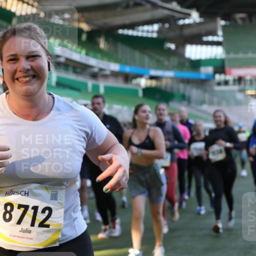 06.10.2024 - 19. swb-Marathon Bremen Yannick Fuchs http://msf.ph/oto/7449491 06.10.2024 10:36:11 Laufen im Stadion 7018, 7020, 7051, 7101, 7102, 7167, 7182, 7391, 7434, 7460, 7462, 7514, 7515, 7522, 7529, 7573, 7609, 7610, 7639, 7667, 7686, 7694, 7724, 7769, 7878, 7907, 7937, 7939, 7944, 7945, 7951, 7969, 7977, 8096, 8102, 8116, 8125, 8131, 8212, 8253, 8254, 8265, 8273, 8367, 8379, 8401, 8425, 8462, 8483, 8486, 8530, 8545, 8562, 8582, 8638, 8668, 8675, 8685, 8704, 8737, 8787, 8818, 8837, 8914, 8920, 8940, 8941, 8957, 9017, 9020, 9042, 9043, 9083, 9128, 9666 meine-sportfotos.de