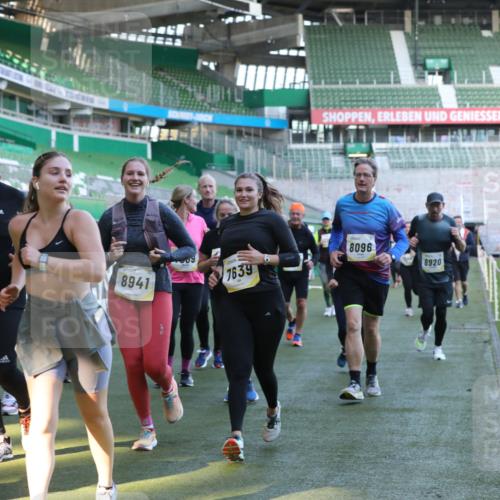 06.10.2024 - 19. swb-Marathon Bremen Yannick Fuchs http://msf.ph/oto/7449497 06.10.2024 10:36:11 Laufen im Stadion 7018, 7020, 7051, 7101, 7102, 7167, 7182, 7391, 7434, 7460, 7462, 7514, 7515, 7522, 7529, 7573, 7609, 7610, 7639, 7667, 7686, 7694, 7724, 7769, 7878, 7907, 7937, 7939, 7944, 7945, 7951, 7969, 7977, 8096, 8102, 8116, 8125, 8131, 8212, 8253, 8254, 8265, 8273, 8367, 8379, 8401, 8425, 8462, 8483, 8486, 8530, 8545, 8562, 8582, 8638, 8668, 8675, 8685, 8704, 8737, 8787, 8818, 8837, 8914, 8920, 8940, 8941, 8957, 9017, 9020, 9042, 9043, 9083, 9128, 9666 meine-sportfotos.de