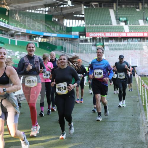 06.10.2024 - 19. swb-Marathon Bremen Yannick Fuchs http://msf.ph/oto/7449498 06.10.2024 10:36:12 Laufen im Stadion 7018, 7020, 7051, 7101, 7102, 7167, 7182, 7434, 7460, 7462, 7514, 7515, 7522, 7529, 7573, 7609, 7610, 7639, 7667, 7686, 7694, 7724, 7769, 7878, 7907, 7937, 7939, 7944, 7945, 7951, 7969, 7977, 8096, 8102, 8116, 8125, 8131, 8212, 8253, 8254, 8265, 8273, 8367, 8379, 8401, 8425, 8462, 8483, 8486, 8530, 8545, 8562, 8582, 8638, 8668, 8675, 8685, 8704, 8737, 8787, 8818, 8837, 8914, 8920, 8940, 8941, 8957, 9017, 9020, 9042, 9043, 9083, 9128, 9666 meine-sportfotos.de