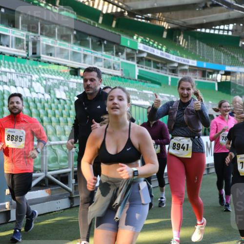 06.10.2024 - 19. swb-Marathon Bremen Yannick Fuchs http://msf.ph/oto/7449502 06.10.2024 10:36:12 Laufen im Stadion 7018, 7020, 7051, 7101, 7102, 7167, 7182, 7434, 7460, 7462, 7514, 7515, 7522, 7529, 7573, 7609, 7610, 7639, 7667, 7686, 7694, 7724, 7769, 7878, 7907, 7937, 7939, 7944, 7945, 7951, 7969, 7977, 8096, 8102, 8116, 8125, 8131, 8212, 8253, 8254, 8265, 8273, 8367, 8379, 8401, 8425, 8462, 8483, 8486, 8530, 8545, 8562, 8582, 8638, 8668, 8675, 8685, 8704, 8737, 8787, 8818, 8837, 8914, 8920, 8940, 8941, 8957, 9017, 9020, 9042, 9043, 9083, 9128, 9666 meine-sportfotos.de