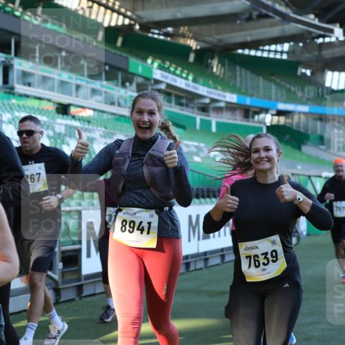 06.10.2024 - 19. swb-Marathon Bremen Yannick Fuchs http://msf.ph/oto/7449506 06.10.2024 10:36:13 Laufen im Stadion 7018, 7020, 7051, 7101, 7102, 7167, 7182, 7434, 7460, 7462, 7514, 7515, 7522, 7529, 7547, 7573, 7609, 7610, 7639, 7667, 7686, 7694, 7724, 7769, 7878, 7907, 7937, 7939, 7944, 7945, 7951, 7969, 7977, 8096, 8102, 8116, 8125, 8131, 8212, 8253, 8254, 8265, 8273, 8367, 8379, 8401, 8425, 8462, 8483, 8486, 8530, 8545, 8562, 8582, 8638, 8668, 8675, 8685, 8704, 8737, 8787, 8818, 8914, 8920, 8940, 8941, 9017, 9020, 9042, 9043, 9083, 9128, 9666 meine-sportfotos.de