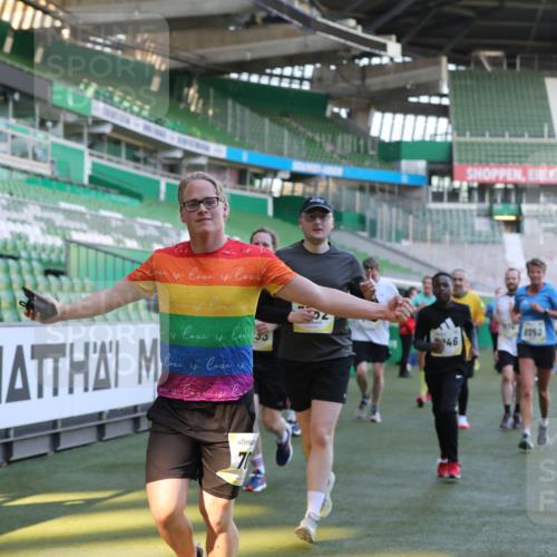 06.10.2024 - 19. swb-Marathon Bremen Yannick Fuchs http://msf.ph/oto/7449507 06.10.2024 10:31:58 Laufen im Stadion 7005, 7007, 7055, 7087, 7090, 7225, 7233, 7379, 7380, 7386, 7415, 7439, 7467, 7469, 7474, 7482, 7486, 7493, 7545, 7575, 7600, 7628, 7637, 7689, 7750, 7762, 7782, 7794, 7846, 7847, 7850, 7872, 7894, 7974, 8013, 8040, 8052, 8061, 8111, 8112, 8123, 8132, 8233, 8276, 8304, 8305, 8324, 8413, 8416, 8418, 8459, 8557, 8576, 8584, 8614, 8624, 8676, 8710, 8744, 8756, 8757, 8761, 8769, 8772, 8790, 8807, 8826, 8868, 8874, 8971, 9050, 9067 meine-sportfotos.de