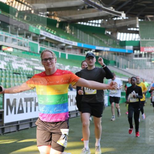 06.10.2024 - 19. swb-Marathon Bremen Yannick Fuchs http://msf.ph/oto/7449511 06.10.2024 10:31:58 Laufen im Stadion 7005, 7007, 7055, 7087, 7090, 7225, 7233, 7379, 7380, 7386, 7415, 7439, 7467, 7469, 7474, 7482, 7486, 7493, 7545, 7575, 7600, 7628, 7637, 7689, 7750, 7762, 7782, 7794, 7846, 7847, 7850, 7872, 7894, 7974, 8013, 8040, 8052, 8061, 8111, 8112, 8123, 8132, 8233, 8276, 8304, 8305, 8324, 8413, 8416, 8418, 8459, 8557, 8576, 8584, 8614, 8624, 8676, 8710, 8744, 8756, 8757, 8761, 8769, 8772, 8790, 8807, 8826, 8868, 8874, 8971, 9050, 9067 meine-sportfotos.de