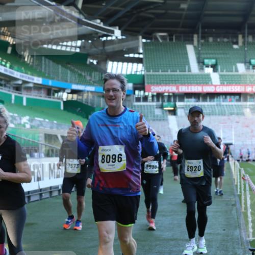 06.10.2024 - 19. swb-Marathon Bremen Yannick Fuchs http://msf.ph/oto/7449514 06.10.2024 10:36:14 Laufen im Stadion 7018, 7020, 7051, 7101, 7102, 7167, 7182, 7434, 7460, 7462, 7514, 7515, 7522, 7529, 7547, 7573, 7609, 7610, 7639, 7667, 7686, 7694, 7724, 7769, 7878, 7907, 7937, 7939, 7944, 7945, 7951, 7969, 7977, 8081, 8084, 8096, 8102, 8116, 8125, 8131, 8212, 8253, 8254, 8265, 8367, 8379, 8401, 8425, 8462, 8483, 8486, 8530, 8545, 8562, 8582, 8638, 8668, 8675, 8685, 8704, 8737, 8787, 8818, 8914, 8920, 8940, 8941, 9017, 9020, 9042, 9043, 9083, 9128, 9666 meine-sportfotos.de