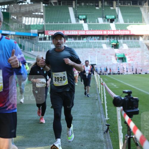 06.10.2024 - 19. swb-Marathon Bremen Yannick Fuchs http://msf.ph/oto/7449517 06.10.2024 10:36:15 Laufen im Stadion 7018, 7020, 7051, 7101, 7102, 7167, 7182, 7300, 7434, 7460, 7462, 7514, 7515, 7522, 7529, 7547, 7573, 7609, 7610, 7639, 7667, 7686, 7694, 7724, 7769, 7878, 7907, 7937, 7939, 7944, 7945, 7951, 7969, 7977, 8081, 8082, 8084, 8096, 8102, 8116, 8125, 8131, 8212, 8253, 8254, 8265, 8367, 8379, 8401, 8462, 8483, 8486, 8530, 8545, 8562, 8582, 8638, 8668, 8675, 8685, 8704, 8737, 8787, 8914, 8920, 8940, 8941, 9017, 9020, 9042, 9043, 9083, 9128 meine-sportfotos.de