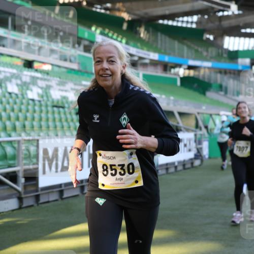 06.10.2024 - 19. swb-Marathon Bremen Yannick Fuchs http://msf.ph/oto/7449543 06.10.2024 10:36:17 Laufen im Stadion 7018, 7020, 7051, 7101, 7102, 7167, 7182, 7300, 7434, 7460, 7462, 7522, 7529, 7547, 7573, 7609, 7610, 7639, 7667, 7686, 7694, 7715, 7724, 7747, 7748, 7769, 7878, 7896, 7907, 7937, 7939, 7944, 7945, 7951, 7969, 7977, 8081, 8082, 8084, 8096, 8102, 8116, 8125, 8212, 8253, 8254, 8265, 8367, 8379, 8401, 8462, 8483, 8486, 8530, 8545, 8562, 8582, 8638, 8668, 8675, 8685, 8704, 8737, 8787, 8914, 8920, 8940, 8941, 9017, 9020, 9042, 9043, 9083, 9128 meine-sportfotos.de