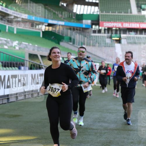 06.10.2024 - 19. swb-Marathon Bremen Yannick Fuchs http://msf.ph/oto/7449550 06.10.2024 10:36:18 Laufen im Stadion 7018, 7020, 7051, 7101, 7102, 7167, 7182, 7300, 7434, 7460, 7462, 7522, 7529, 7547, 7573, 7609, 7610, 7639, 7667, 7686, 7694, 7715, 7724, 7747, 7748, 7769, 7878, 7896, 7907, 7937, 7939, 7944, 7945, 7951, 7969, 7977, 8081, 8082, 8084, 8096, 8102, 8116, 8125, 8212, 8253, 8254, 8265, 8367, 8379, 8401, 8462, 8483, 8486, 8530, 8545, 8562, 8582, 8638, 8668, 8675, 8685, 8704, 8737, 8787, 8914, 8920, 8940, 8941, 9017, 9020, 9042, 9043, 9083, 9128 meine-sportfotos.de