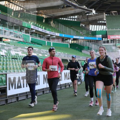06.10.2024 - 19. swb-Marathon Bremen Yannick Fuchs http://msf.ph/oto/7449595 06.10.2024 10:36:23 Laufen im Stadion 7018, 7020, 7051, 7101, 7102, 7167, 7182, 7300, 7434, 7460, 7522, 7529, 7547, 7573, 7609, 7610, 7639, 7667, 7708, 7709, 7715, 7724, 7747, 7748, 7769, 7896, 7907, 7937, 7939, 7944, 7945, 7951, 7969, 8081, 8082, 8084, 8096, 8102, 8116, 8125, 8212, 8253, 8254, 8367, 8379, 8401, 8462, 8483, 8486, 8530, 8545, 8668, 8675, 8685, 8704, 8737, 8914, 8920, 8941, 8977, 8978, 9017, 9020, 9024, 9042, 9043, 9083 meine-sportfotos.de